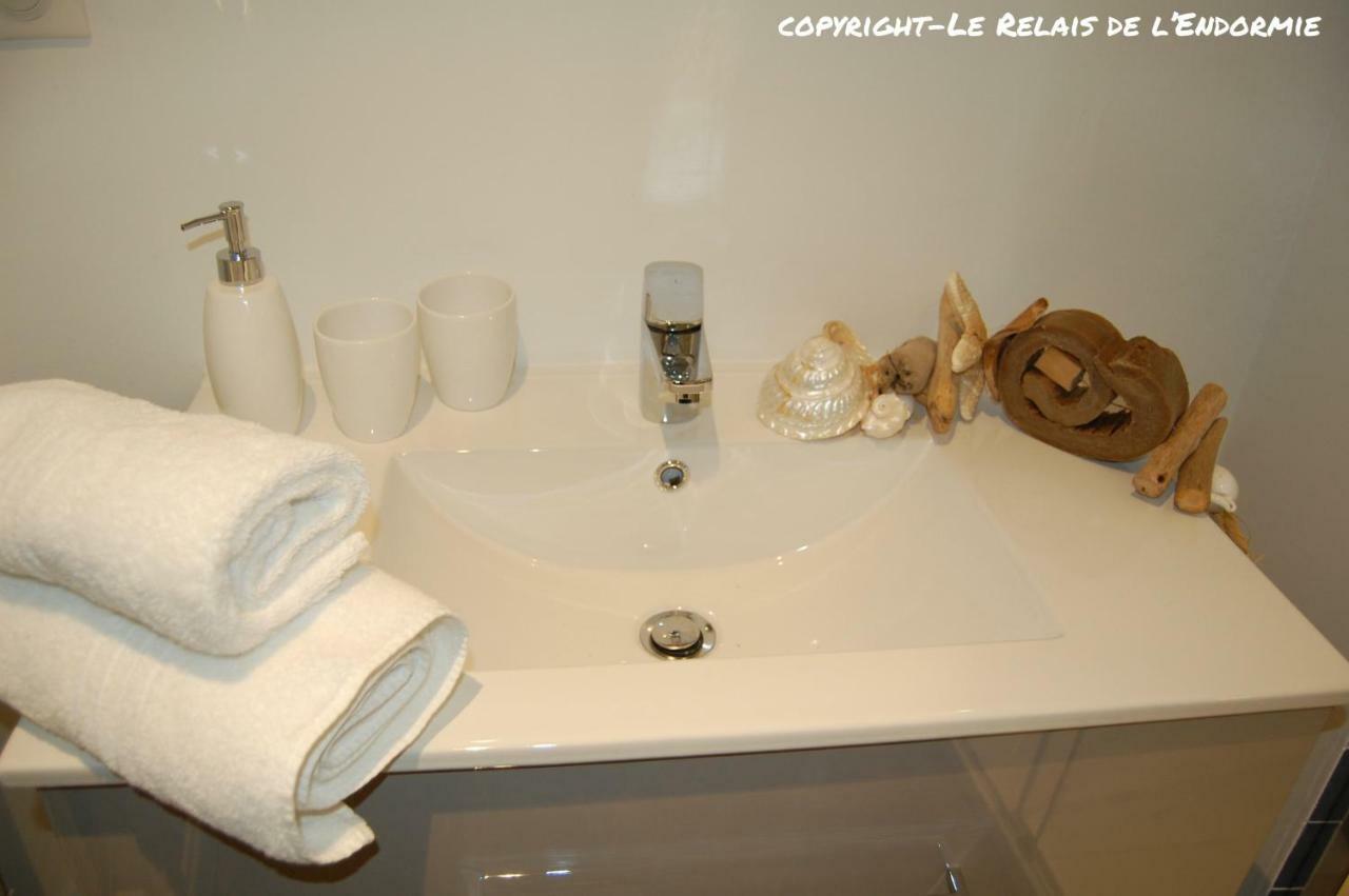 Le Relais De L'Endormie Hotel โนฌ็องต์-ซูร์-แซน ภายนอก รูปภาพ